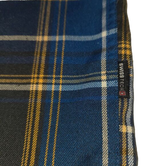 Swiss Tech Mens Medium 38-40 Button Down Shirt Flannel Blue Brown Plaid - Picture 5 of 11